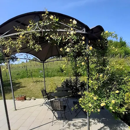 Rosatea Bed & Breakfast 3*